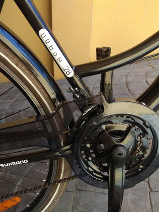 Bicicleta Urbana Moma 28 " Negra, 21 velocidades