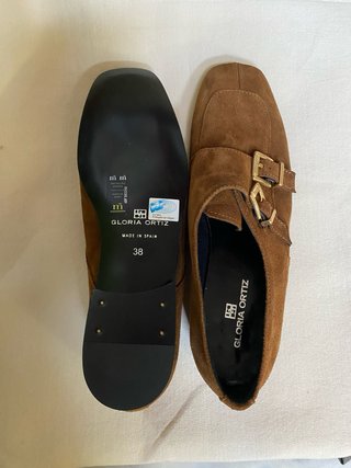 Zapatos Gloria Ortiz ante marrón hebilla