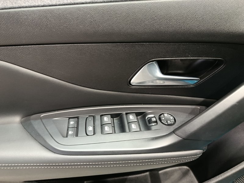 Peugeot 308 2024, foto 17