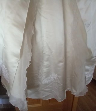 Vestido de Novia con cola