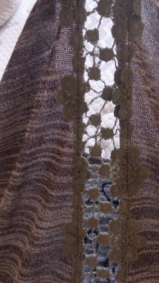 Jersey gris con letras Holly