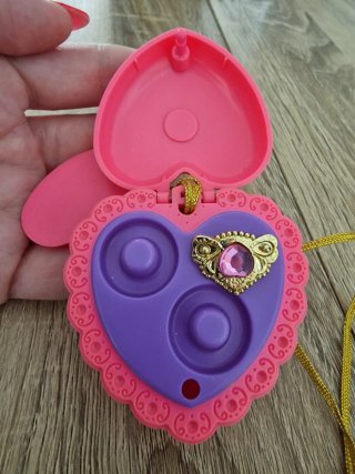 Colgante corazón Sweet Secrets Sindy de Hasbro