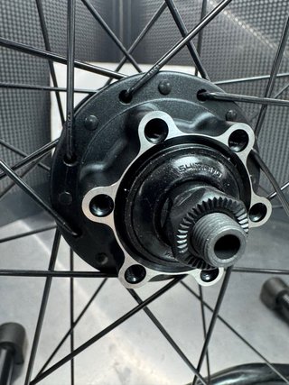 Rueda Trasera 27.5 Gurpil Disco 6T 8/11v cierre qr