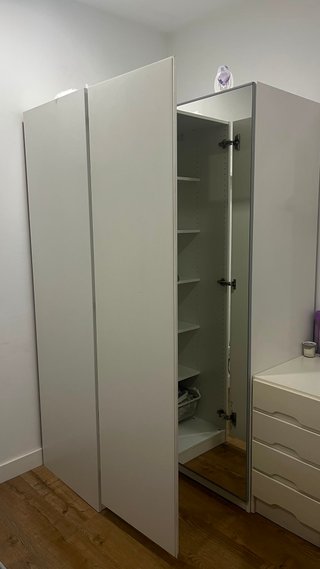 Armario Esquinero IKEA con Espejo