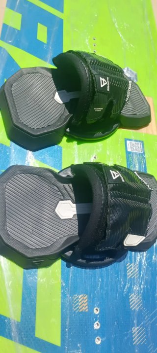 Prancha Kitesurf CF 1.40 Nova Completa