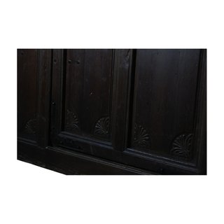 Portón Nogal 1857 Monograma Hierro