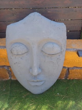 Escultura de 2 caras para jardín Las dos por 90eur
