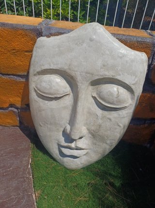 Escultura de 2 caras para jardín Las dos por 90eur