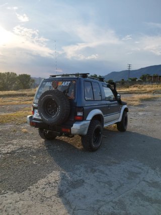 Mitsubishi Montero 1995