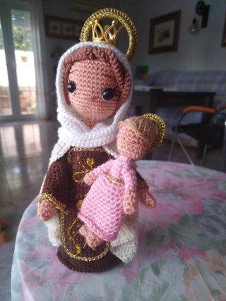 Virgen del carmen a crochet