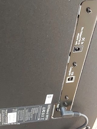 Piano Digital Roland RP 701 Impecable