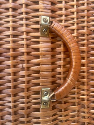 Cesta Maletín Mimbre y Madera Dorada