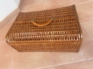 Cesta Maletín Mimbre y Madera Dorada