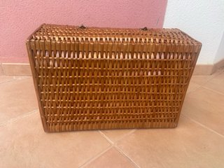 Cesta Maletín Mimbre y Madera Dorada