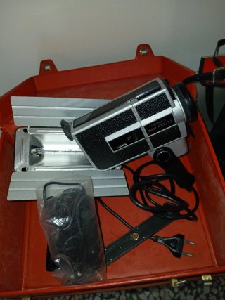Cinepresa Super 8