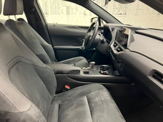 Lexus UX300H UX+ 2025 REF 4214