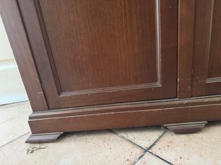 Aparador madera maciza con cristal