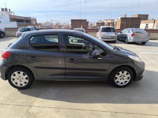 Peugeot 207 muy cuidado, 104.000 km, ITV+Mantenimt