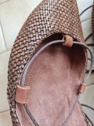 Zapatos planos de cuero trenzado y cordones