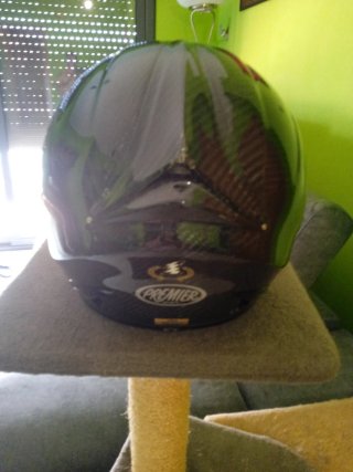 Casco de moto Premier negro brillante