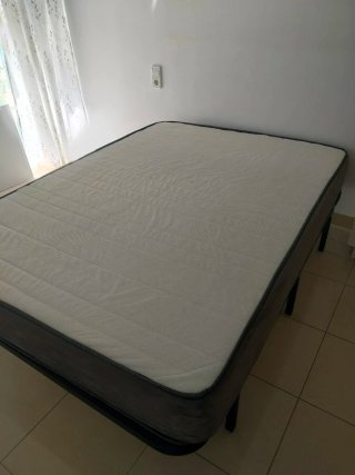 Colchón y somier matrimonio 1.35. un año de uso.