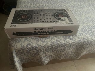 Numark NS4FX - Controlador DJ 4 canales