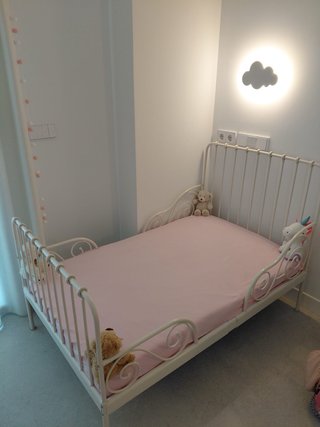 Cama infantil IKEA MINNEN blanca  incluye somier