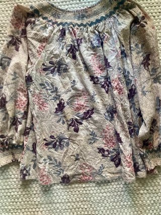 Blusa estampada beige y rosa Talla L