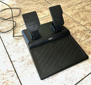 Volante HORI Apex PS5/PS4/PC + Pedales + Caja