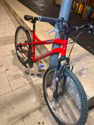 Bicicleta Roja Casi Nueva