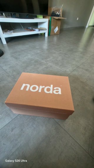 Zapatillas Norda Trail Running Blancas y Rojas