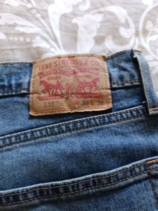 Pantalón Levis 513 W33 L32 Vaquero Clásico