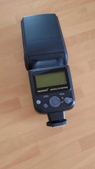 Neewer Speedlite NW760-N
