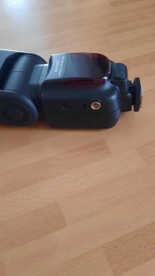 Neewer Speedlite NW760-N