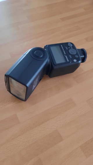 Neewer Speedlite NW760-N