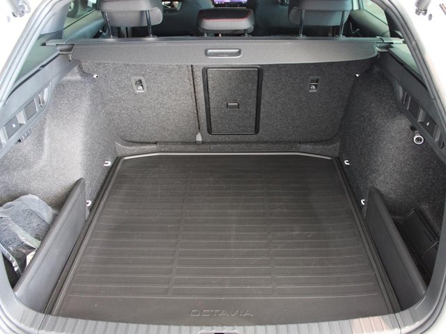 Skoda Octavia Combi 2.0 TSI RS DSG 195 kW (265 CV)