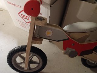 Bicicleta de madera para niños