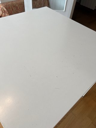 Mesa de cocina cuadrada blanca