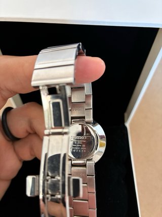 Reloj Seiko Unisex 1N00-0NR0 Minimalista