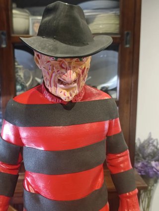 Fredy krueger Figura 80cm
