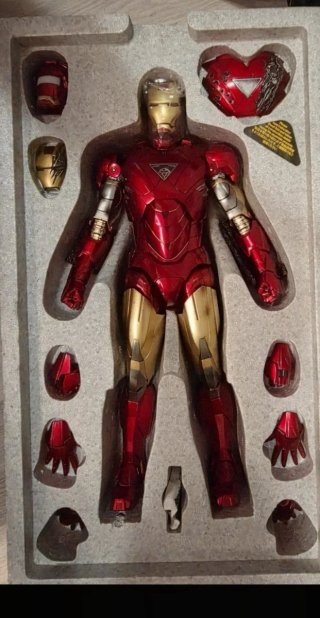 Figura Hot Toys Iron Man Mark VI Diecast