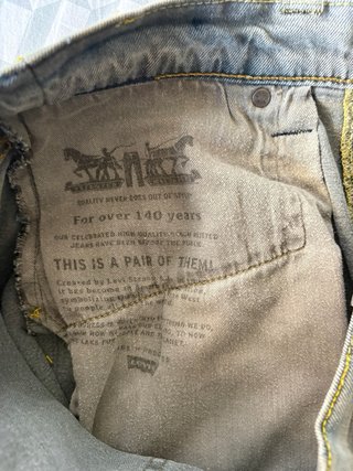 Levi's Hombre Gris