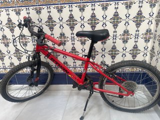 Bicicleta infantil roja Btwin