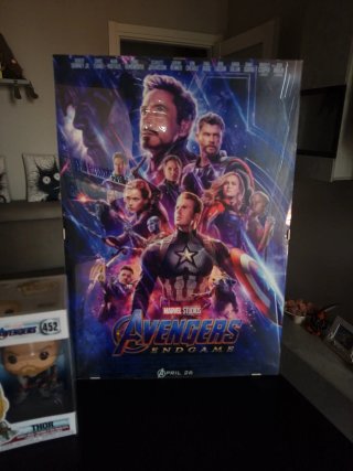 Avengers Endgame Marvel Studios + Funko Pop Thor