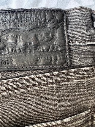 Pantalón Levi's Gris