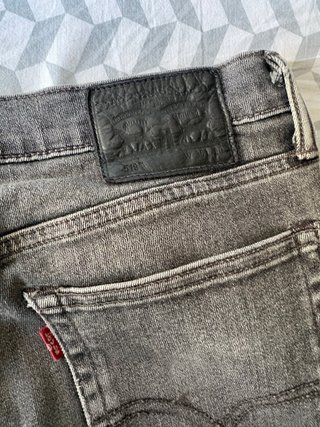 Pantalón Levi's Gris