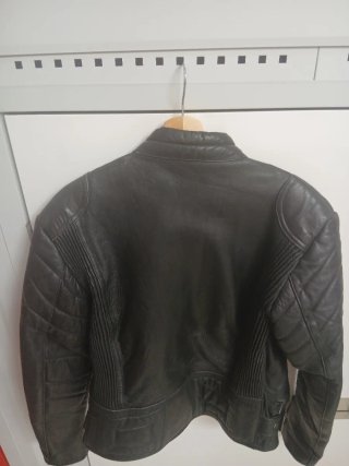 Chaqueta de piel de motorista antigua