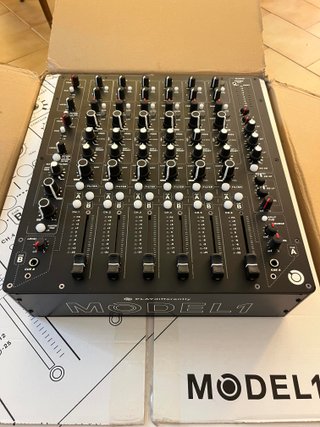 Allen&Heath MODEL1 Mixer Analogico 6 Canali