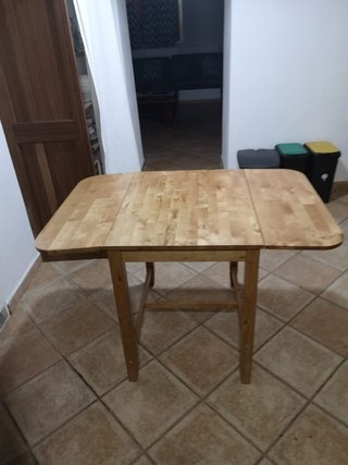 Mesa de cocina de madera