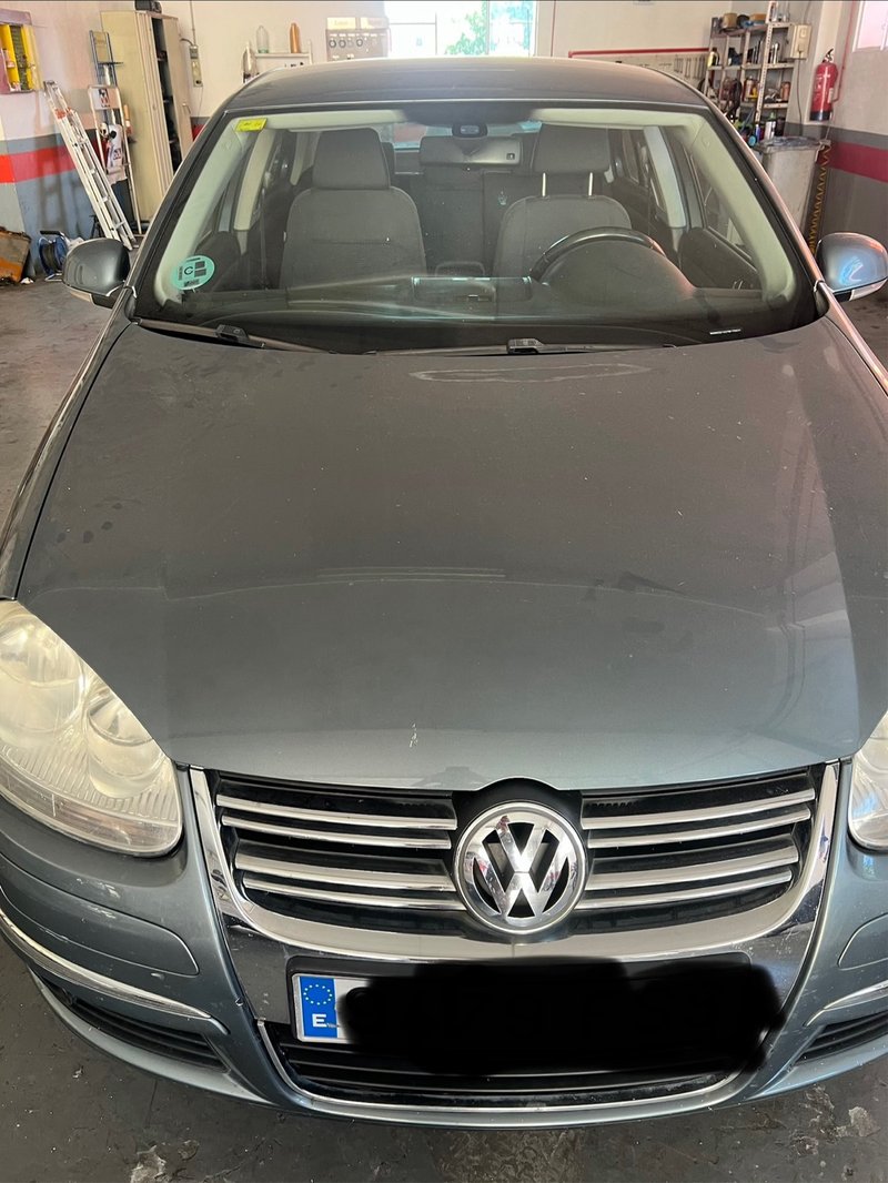 Volkswagen Jetta 2007 - foto 1